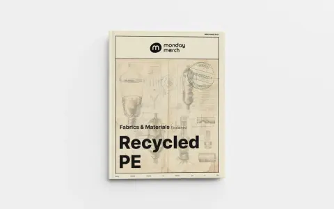 Portada de "Fabrics & Materials Explained: Recycled PE". Muestra ilustraciones de materiales y el sello "Recycled Materials", explicando que es raw.