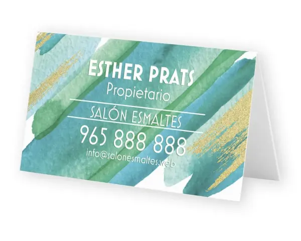 Tarjeta de visita de Salón Esmaltes, con diseño acuarela verde y dorado. Incluye nombre, teléfono y email.