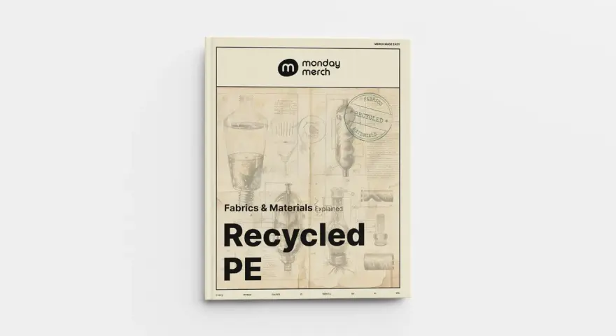 Portada de "Fabrics & Materials Explained: Recycled PE". Muestra ilustraciones de materiales y el sello "Recycled Materials", explicando que es raw.